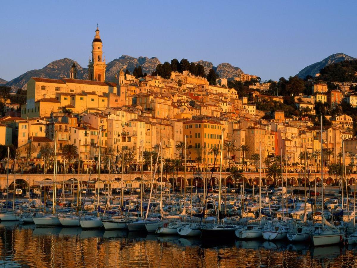 Etoile De * Mentone